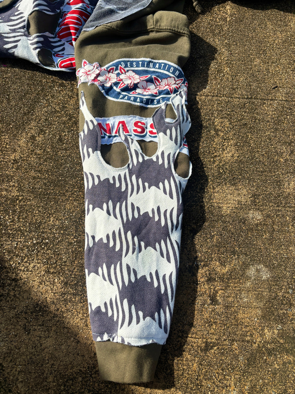 1/1 Vintage tears hoodie (Large) image 2